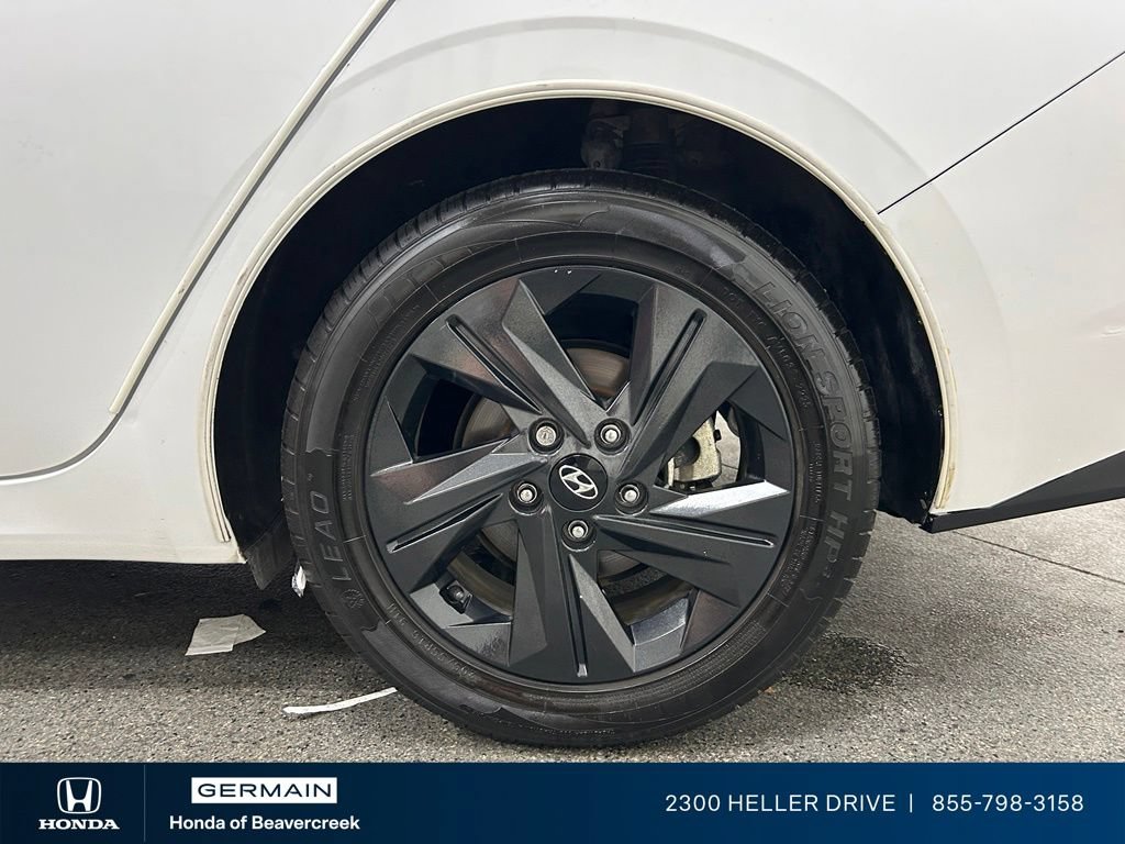 Used 2023 Hyundai Elantra Blue FWD image 14