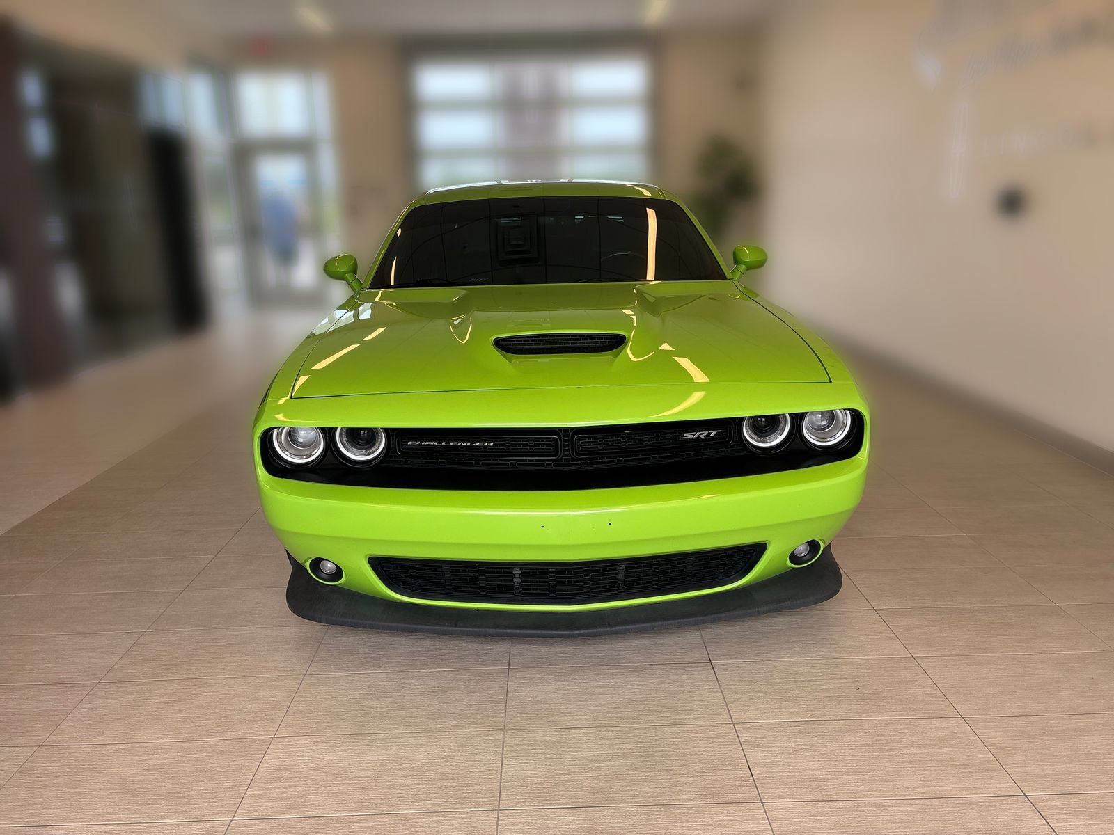 Used 2015 Dodge Challenger SRT w/ Technology Group RWD image 5