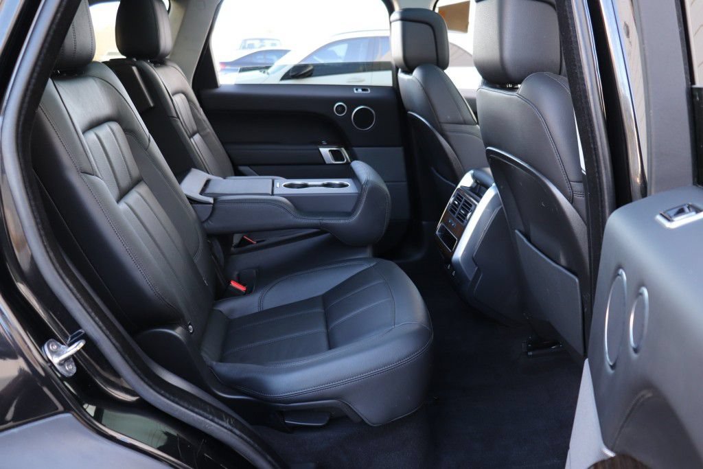 Used 2022 Land Rover Range Rover Sport SE AWD/4WD image 30
