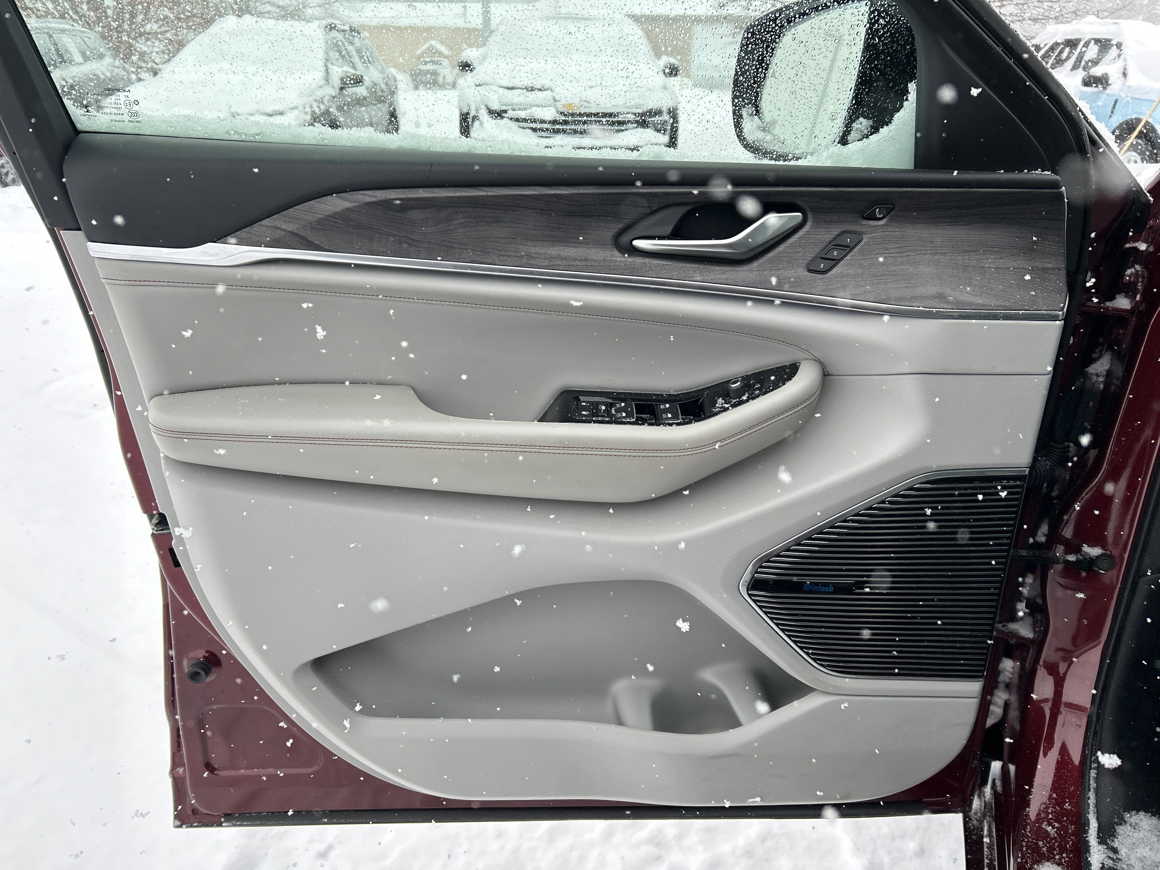 Used 2021 Jeep Grand Cherokee L Overland w/ Advanced Protech Group III image 13