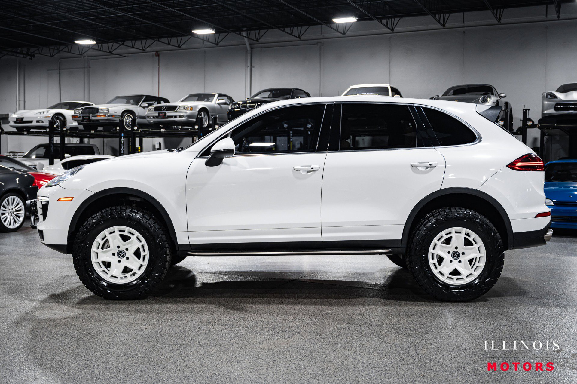 Used 2016 Porsche Cayenne S image 2