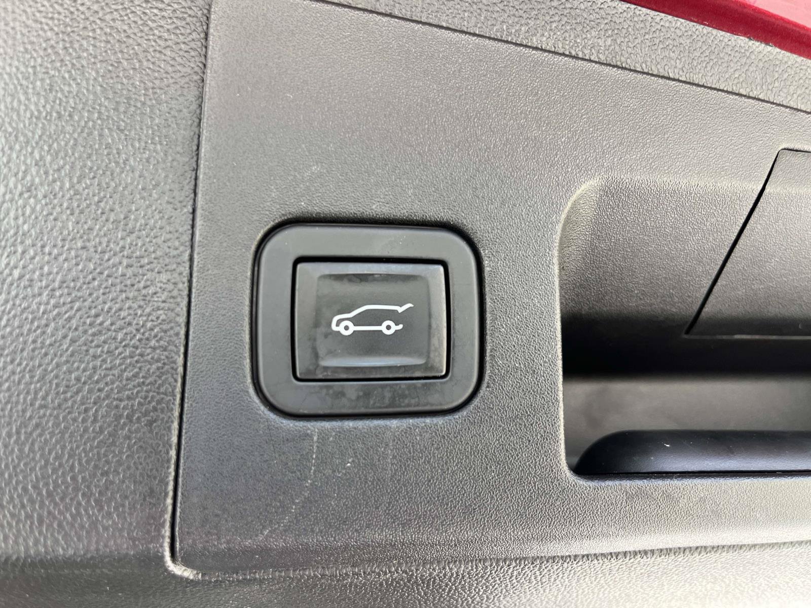 Used 2019 Cadillac XT5 Luxury FWD image 11
