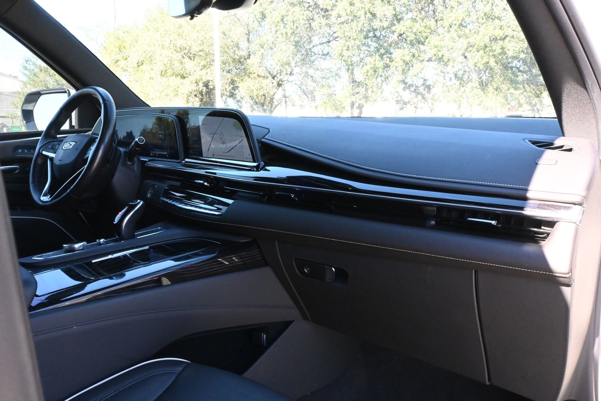 Used 2022 Cadillac Escalade Sport w/ Touring Package image 25