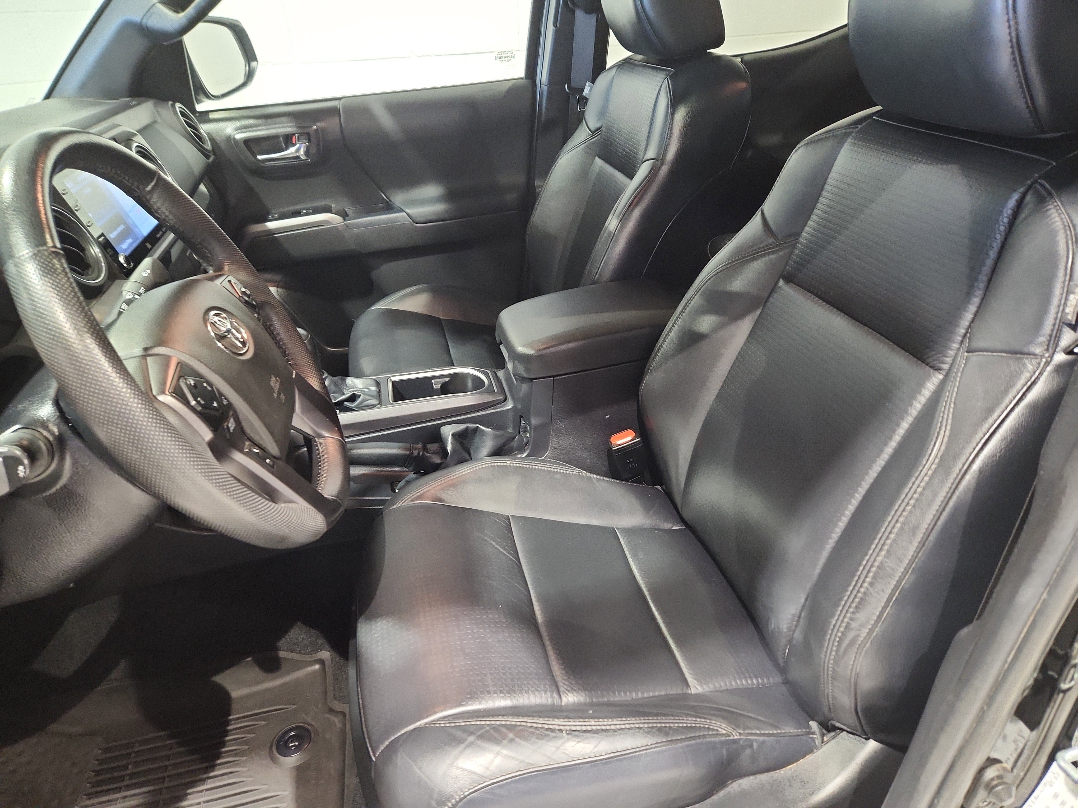 Used 2023 Toyota Tacoma TRD Off-Road image 16