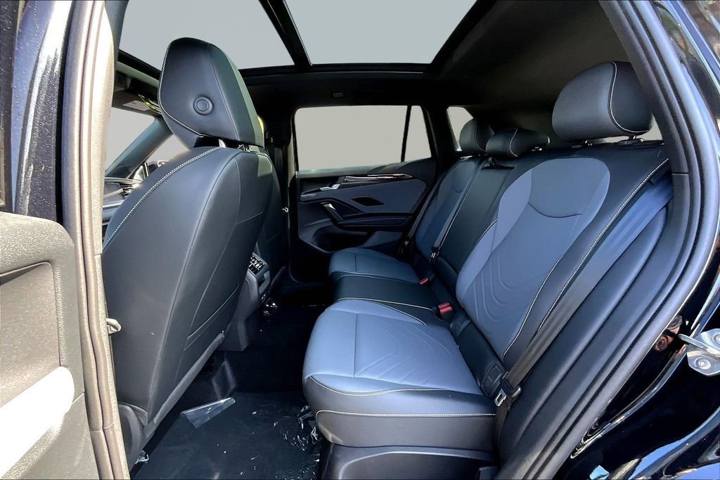 New 2026 Volkswagen Tiguan SE R-Line image 23