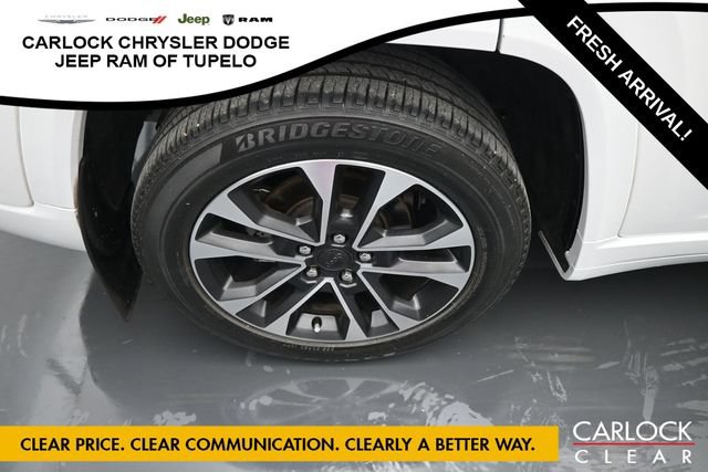 Used 2023 Jeep Grand Cherokee Overland w/ Luxury Tech Group IV AWD/4WD image 43