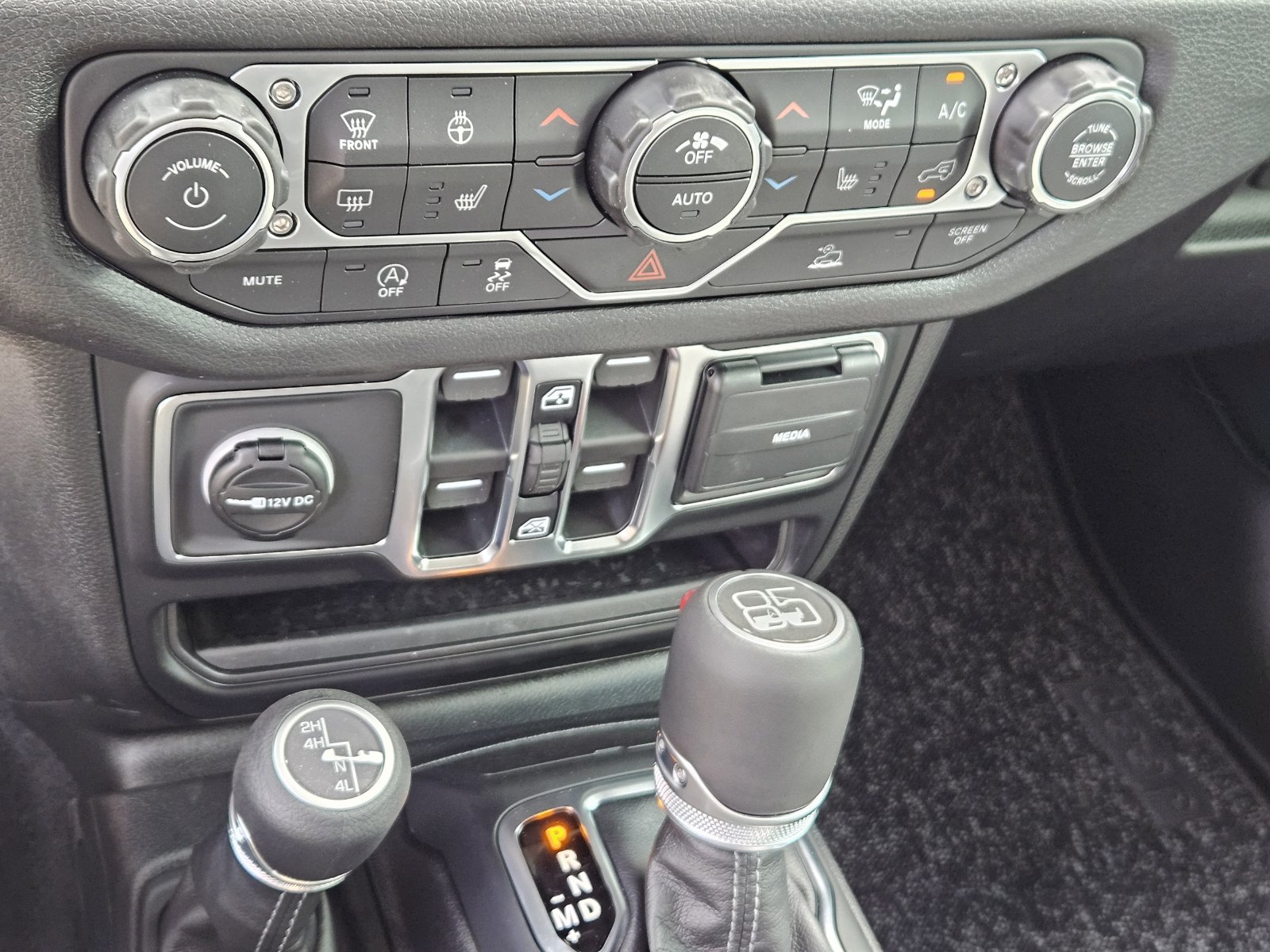 New 2026 Jeep Gladiator Mojave AWD/4WD image 21