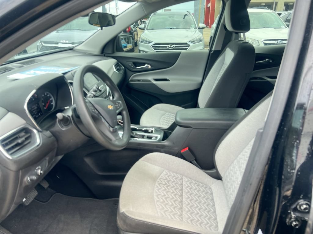 Used 2023 Chevrolet Equinox LS FWD image 13