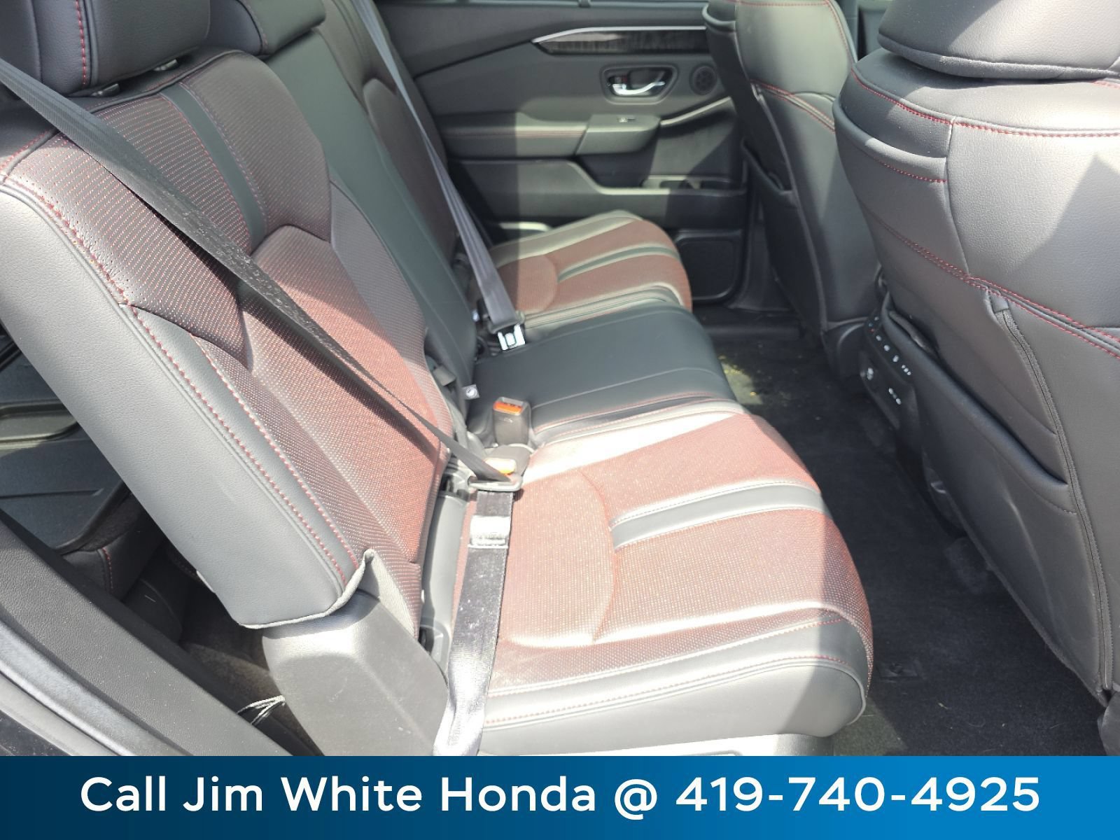 Certified 2025 Honda Pilot Black Edition image 24