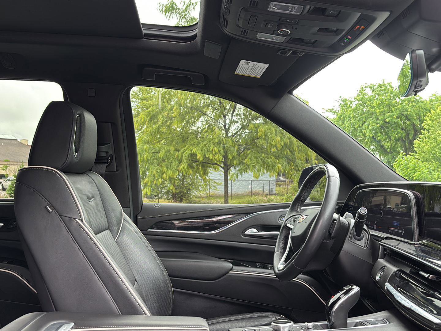 Used 2024 Cadillac Escalade Sport w/ LPO, ONYX Package AWD/4WD image 23