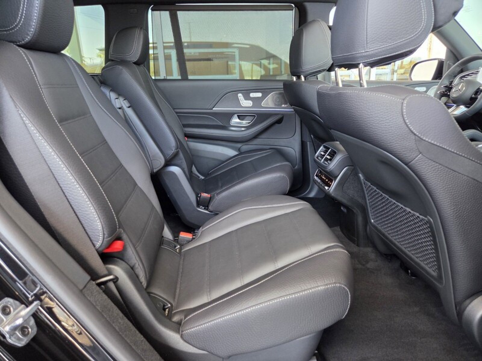 New 2026 Mercedes-Benz GLS 450 4MATIC image 16