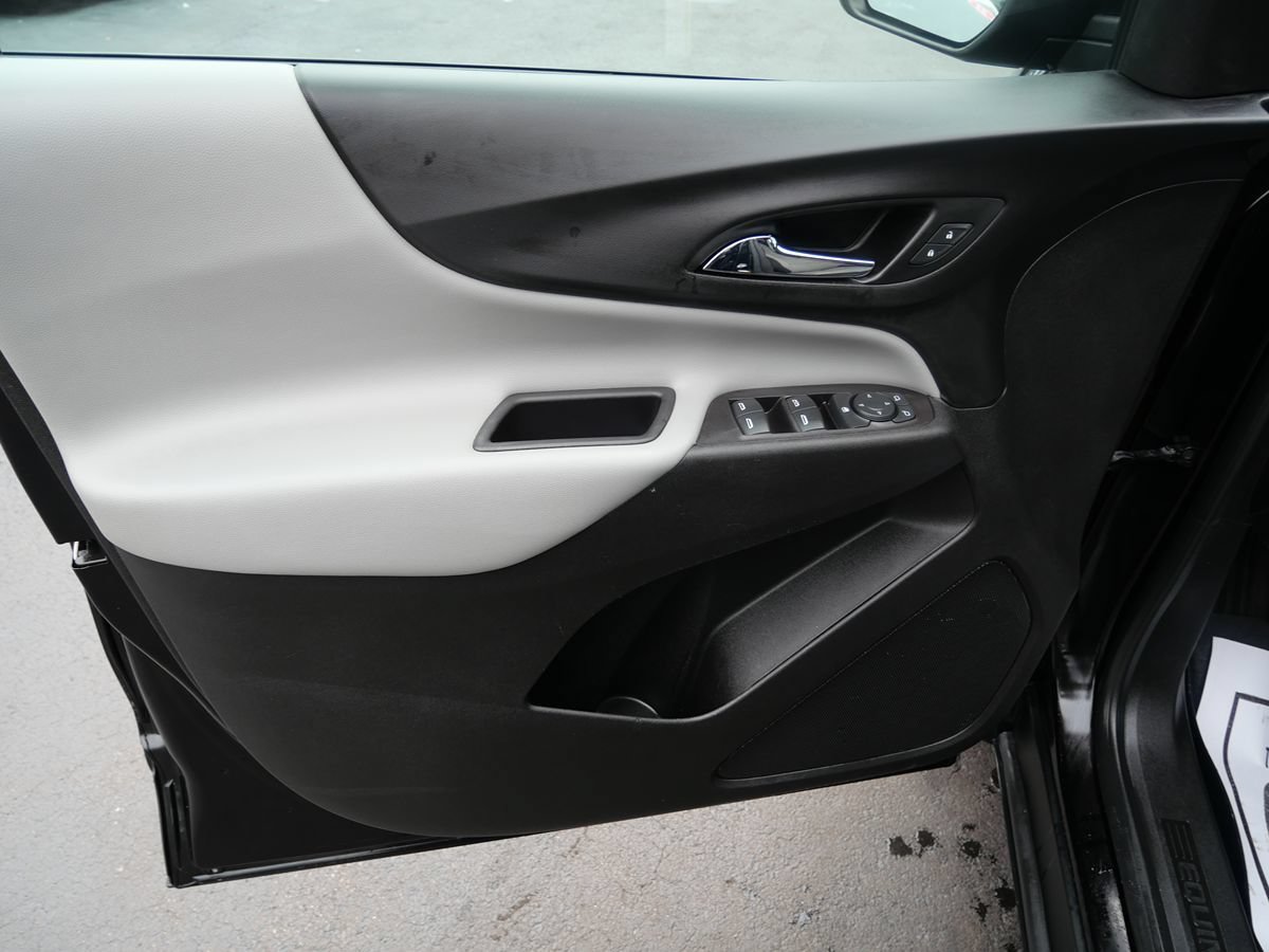 Used 2021 Chevrolet Equinox LS AWD/4WD image 14