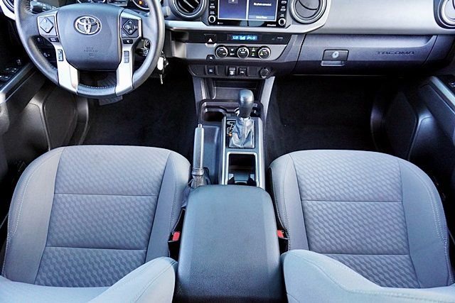 Used 2022 Toyota Tacoma SR5 RWD image 22