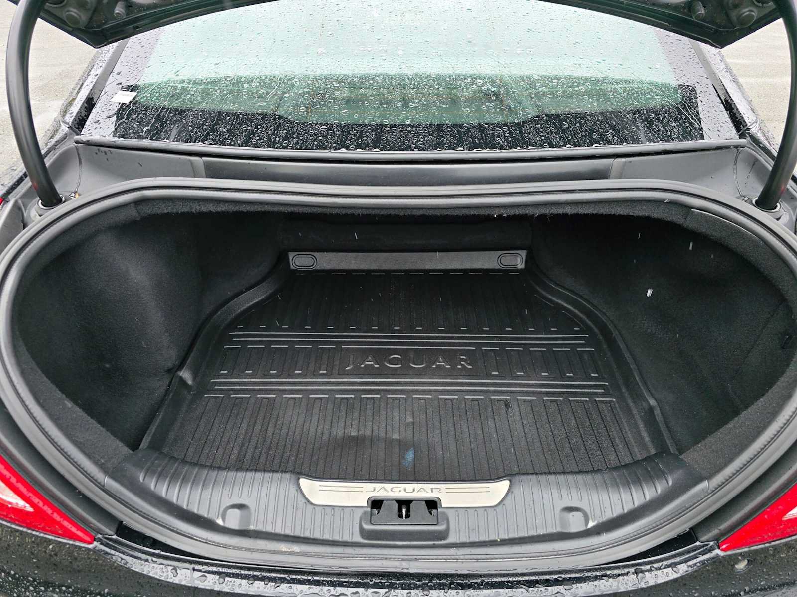 Used 2019 Jaguar XJ L Portfolio RWD image 16