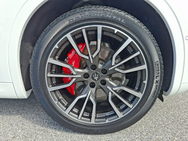 Certified 2024 Maserati Grecale Modena AWD/4WD image 13