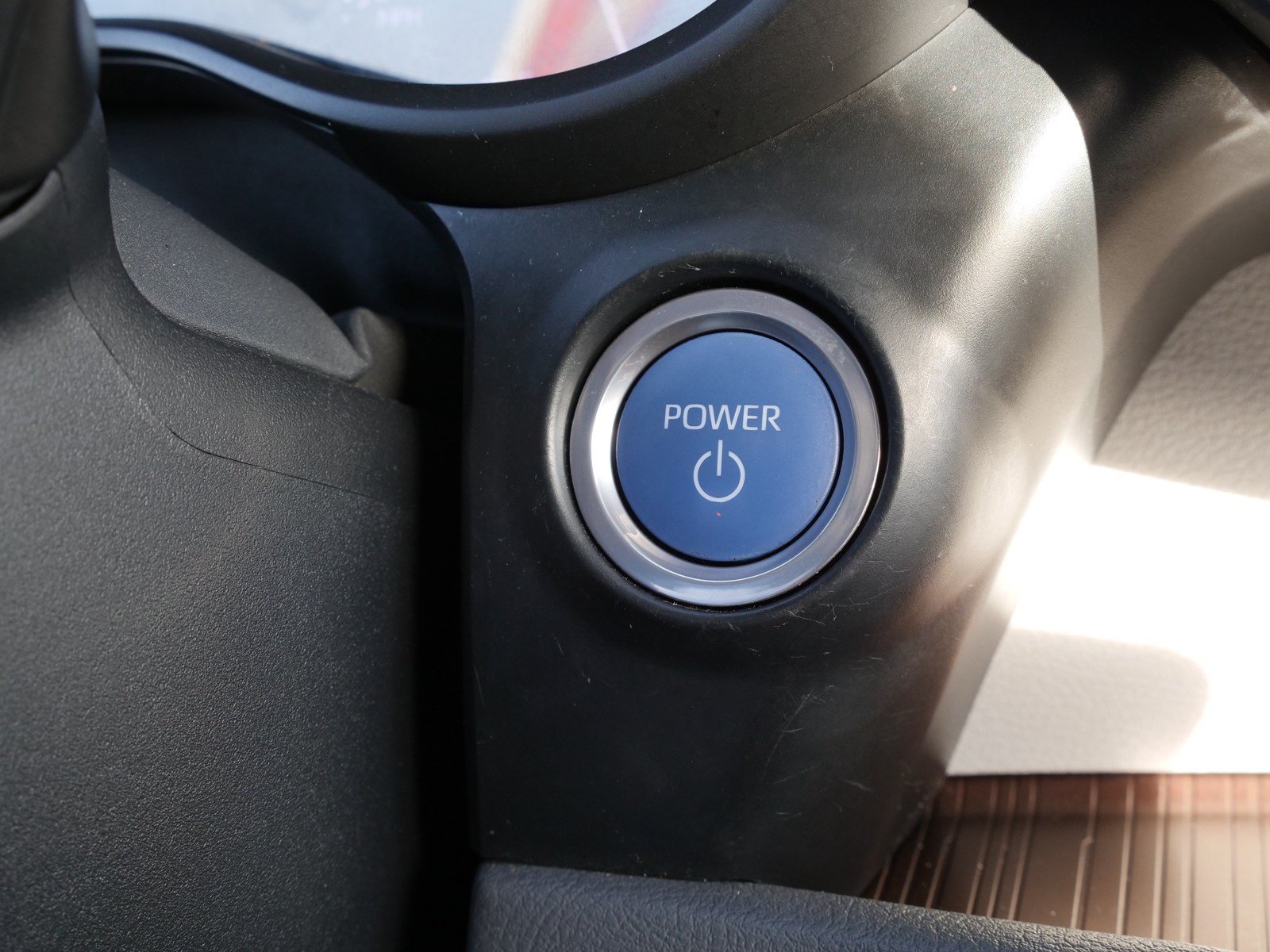 Used 2021 Toyota Sienna XLE FWD image 25