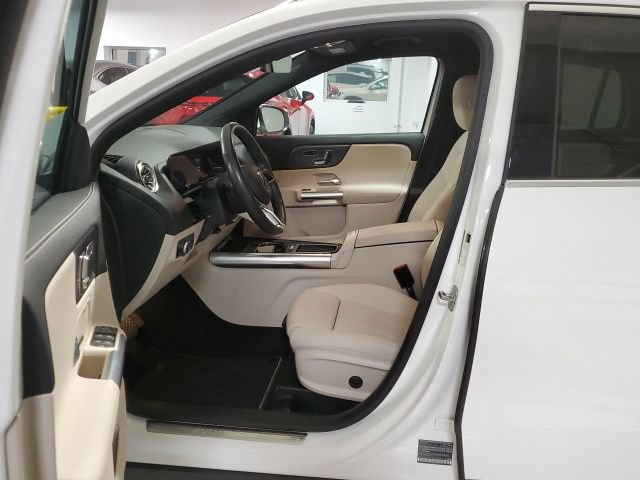 Used 2025 Mercedes-Benz GLA 250 4MATIC image 12