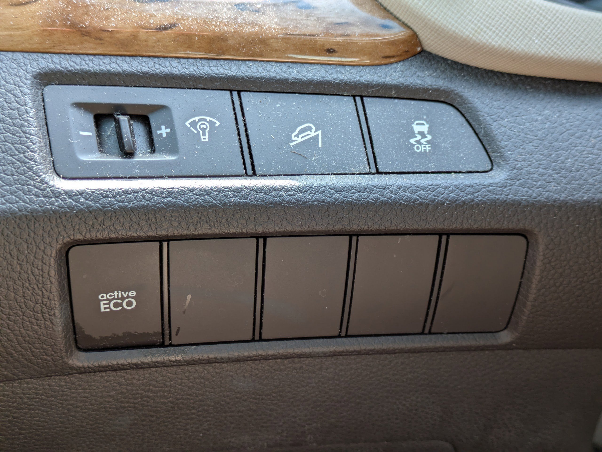 Used 2014 Hyundai Santa Fe GLS FWD image 28