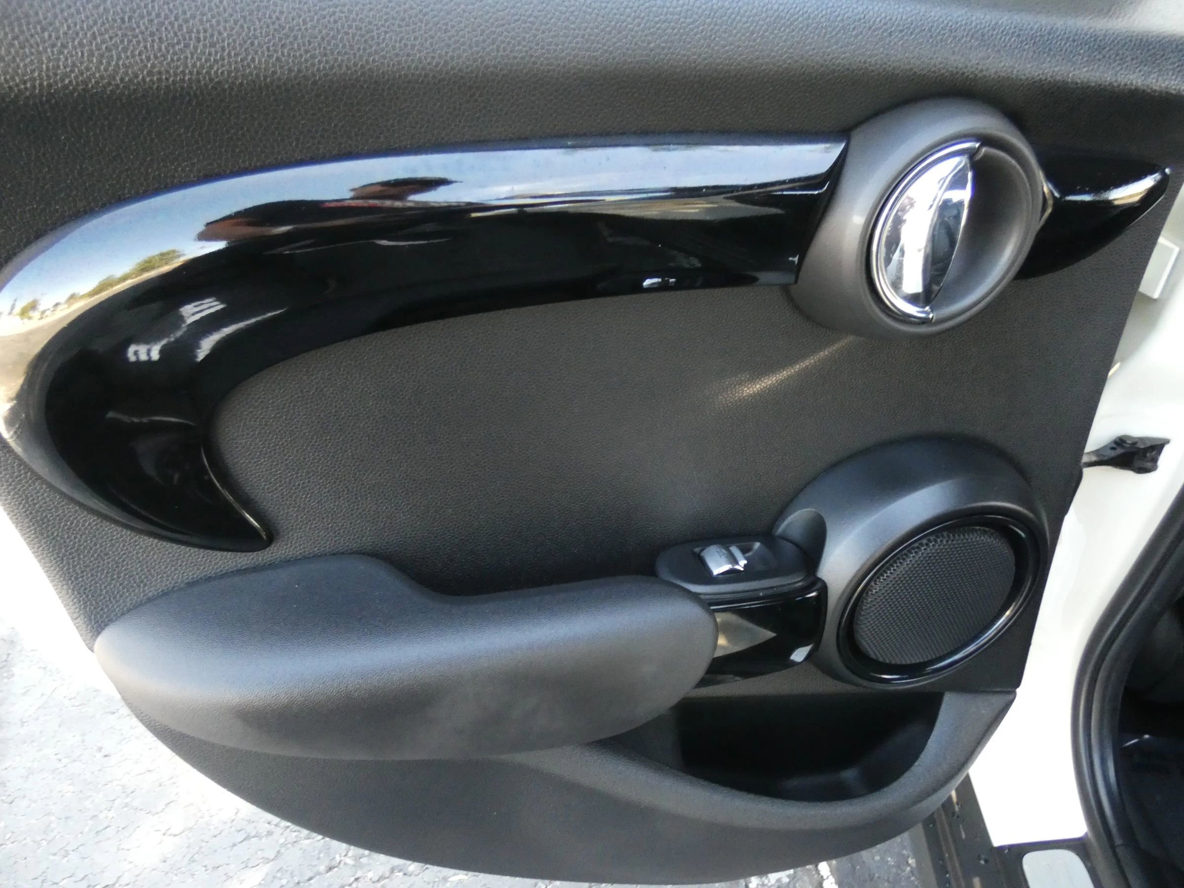 Used 2017 MINI Cooper S image 34