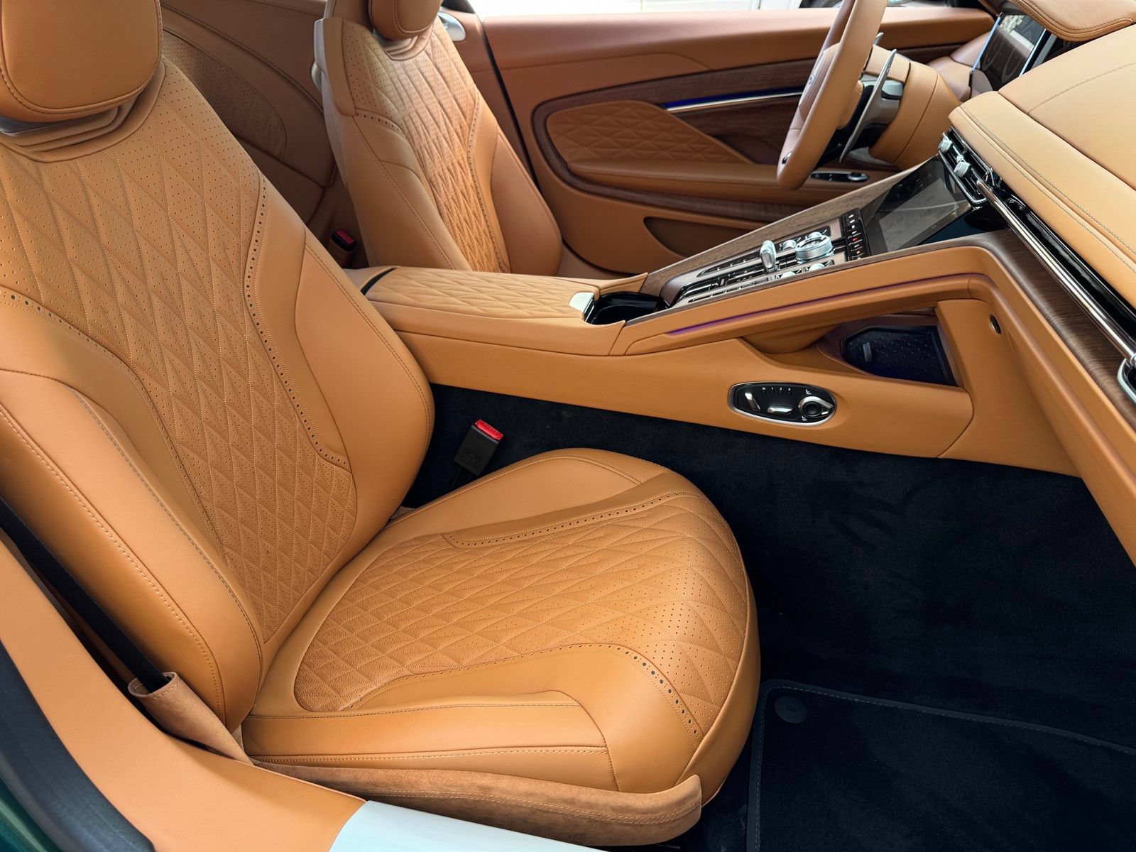 New 2026 Aston Martin DB12 Coupe RWD image 18