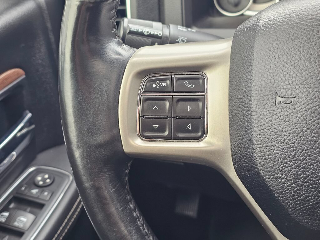 Used 2017 RAM 1500 Laramie w/ Convenience Group AWD/4WD image 26