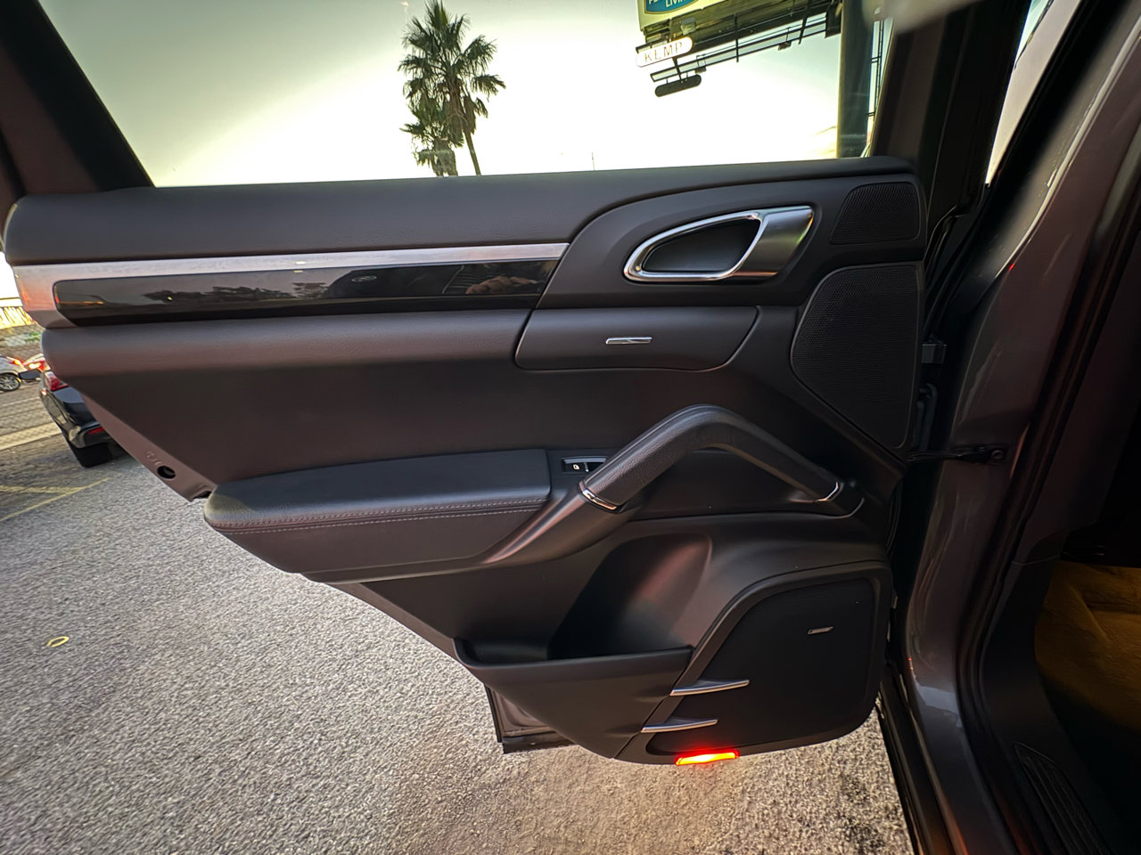 Used 2013 Porsche Cayenne S image 37