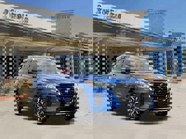 Used 2022 Nissan Kicks SV image 1