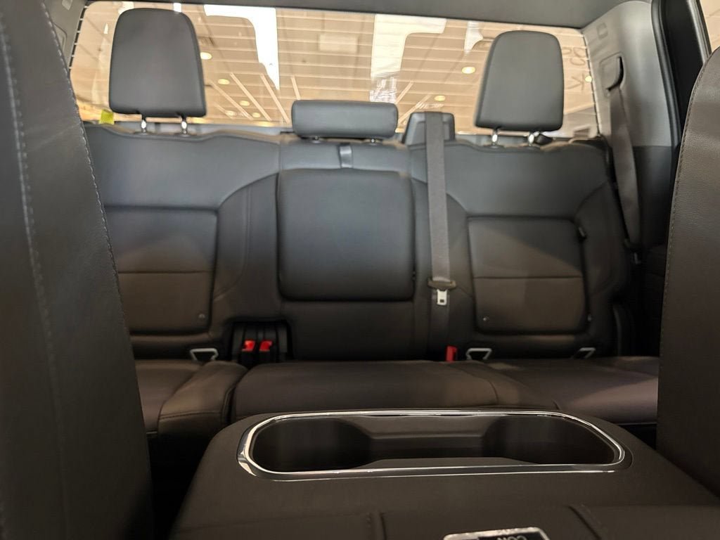 New 2026 GMC Sierra 1500 SLT AWD/4WD image 14