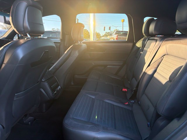 Used 2024 Lincoln Nautilus Reserve w/ Jet Appearance Package (87T) AWD/4WD image 5