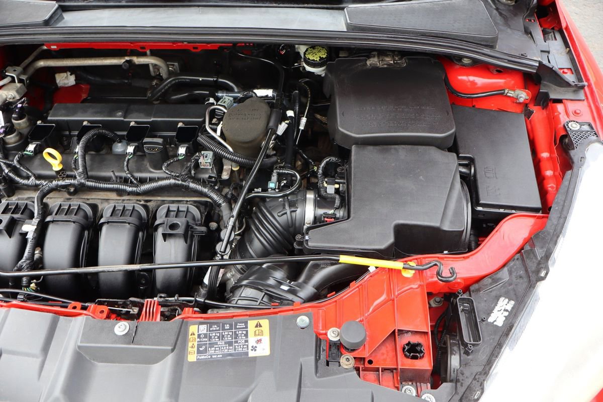 Used 2016 Ford Focus SE FWD image 40