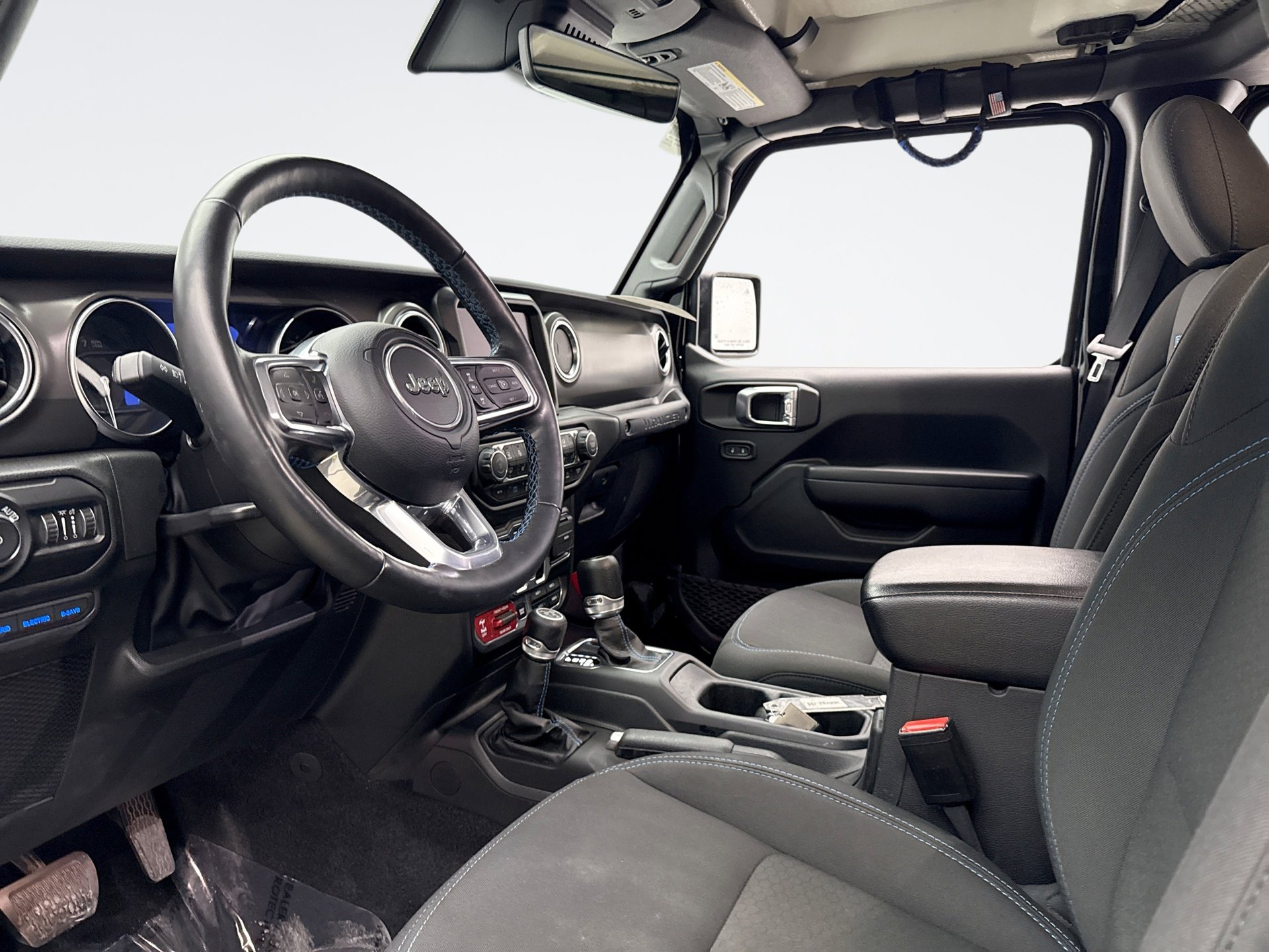 Used 2022 Jeep Wrangler Unlimited Rubicon 4xe w/ Cold Weather Group image 10