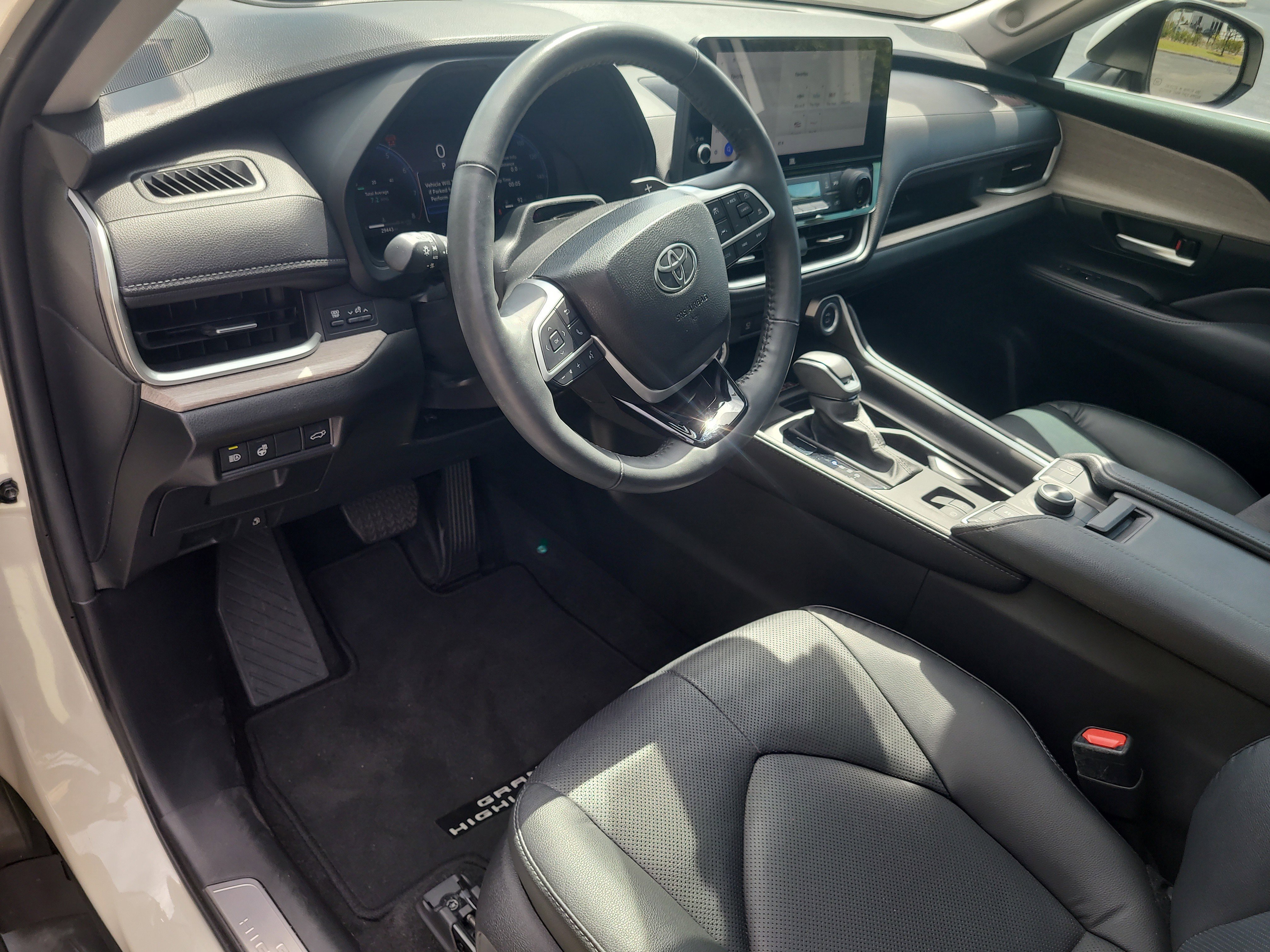 Certified 2024 Toyota Grand Highlander AWD image 21
