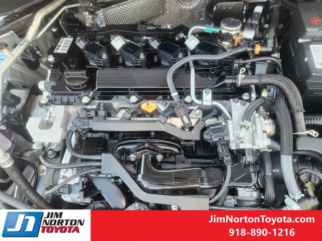 Used 2025 Toyota Corolla SE w/ SE Premium Package FWD image 32