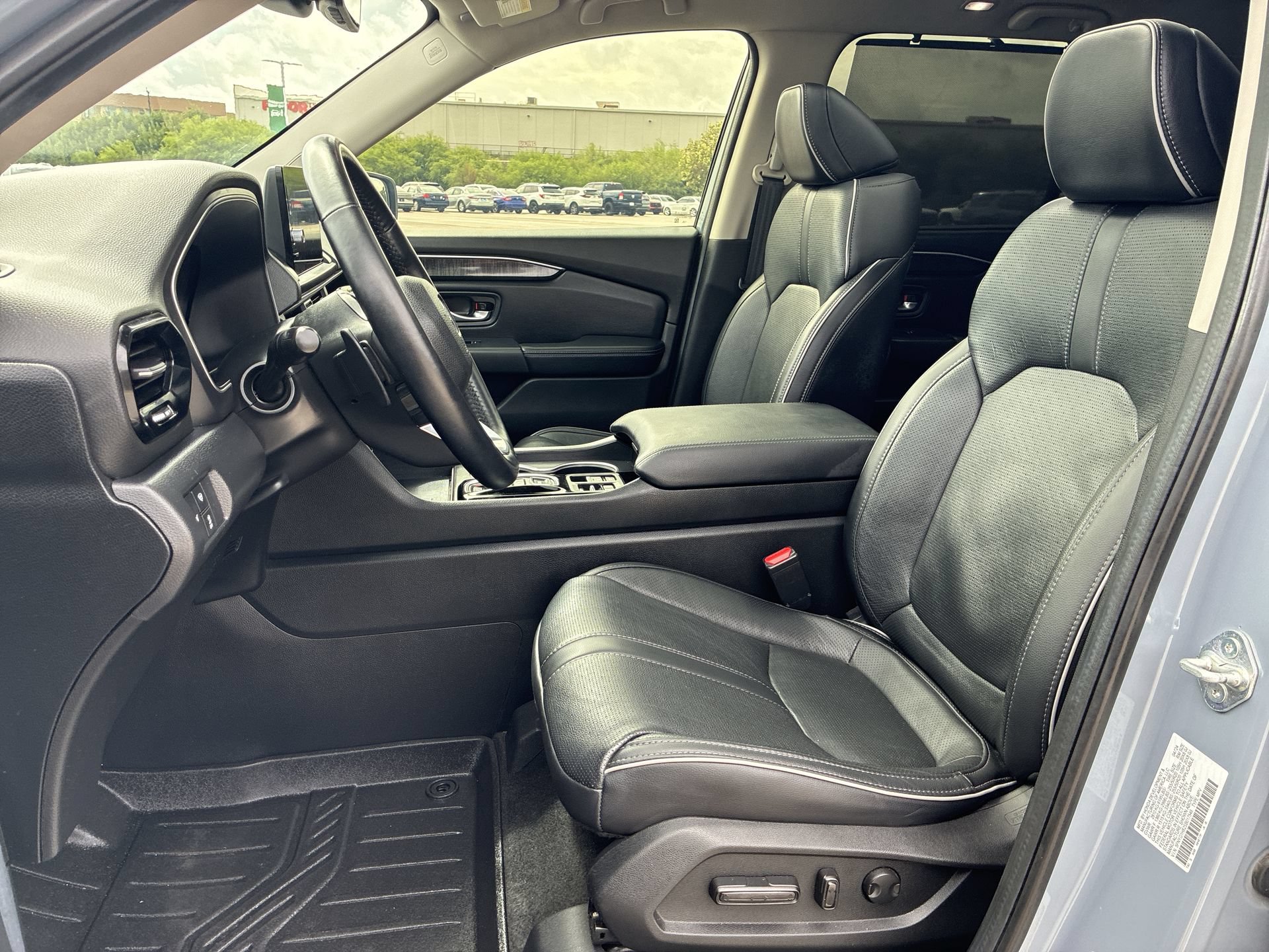 Certified 2025 Honda Pilot Elite image 17