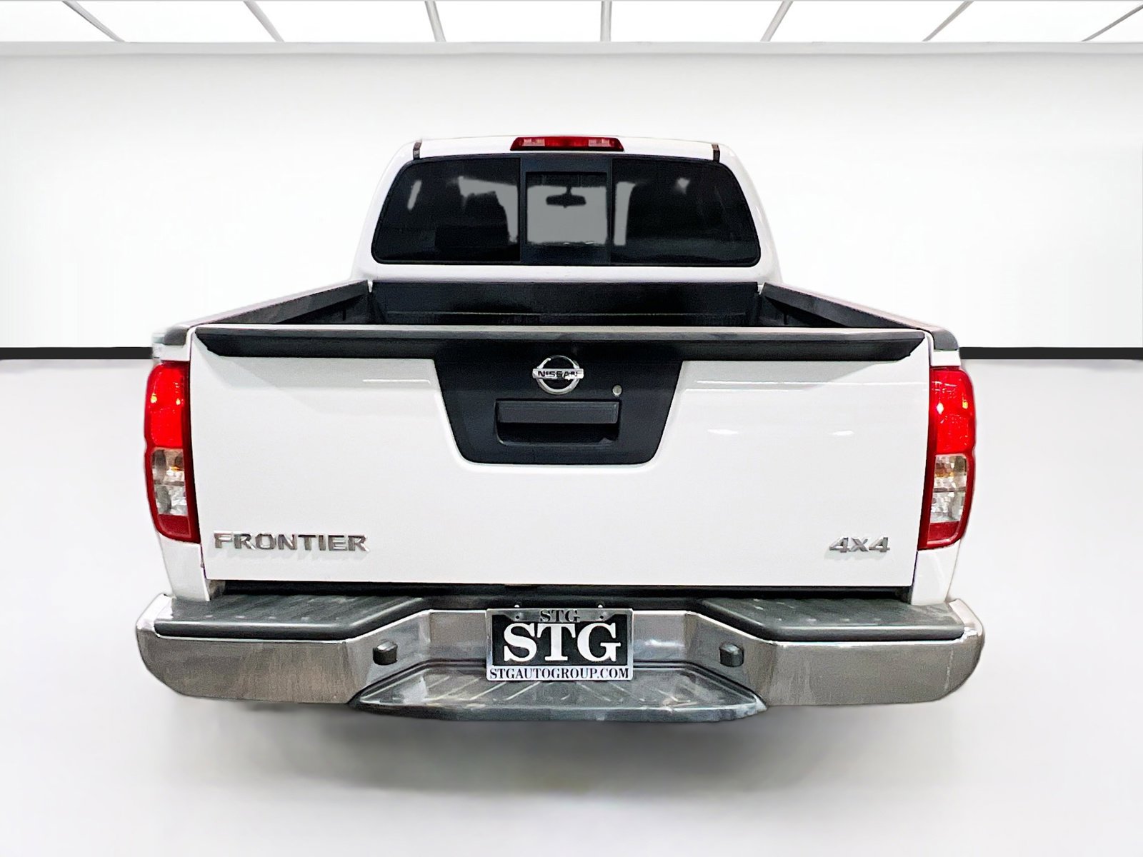 Used 2016 Nissan Frontier SV AWD/4WD image 5