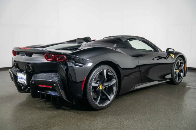 Used 2024 Ferrari SF90 Spider AWD/4WD image 8