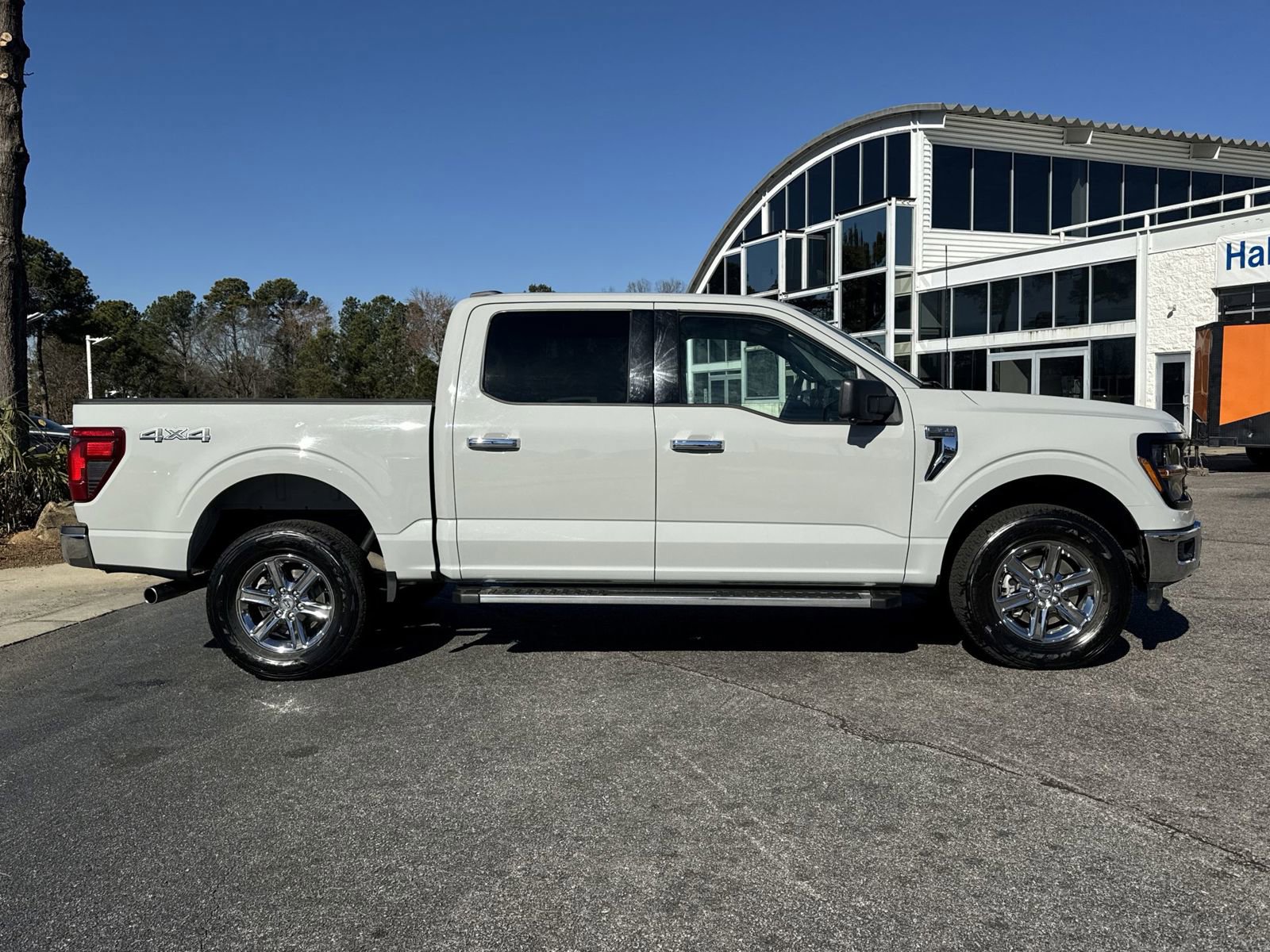 Used 2024 Ford F150 XLT AWD/4WD image 11