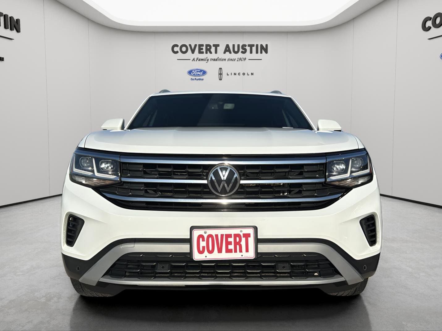 Used 2022 Volkswagen Atlas Cross Sport SE image 1