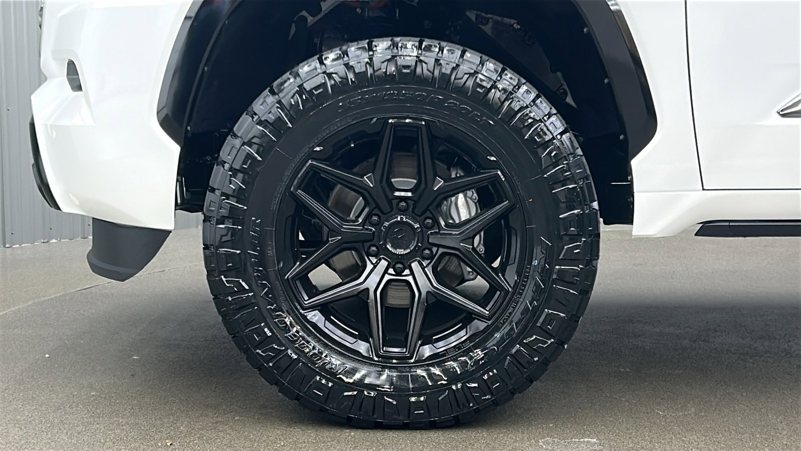 Used 2025 Toyota Sequoia Platinum image 10