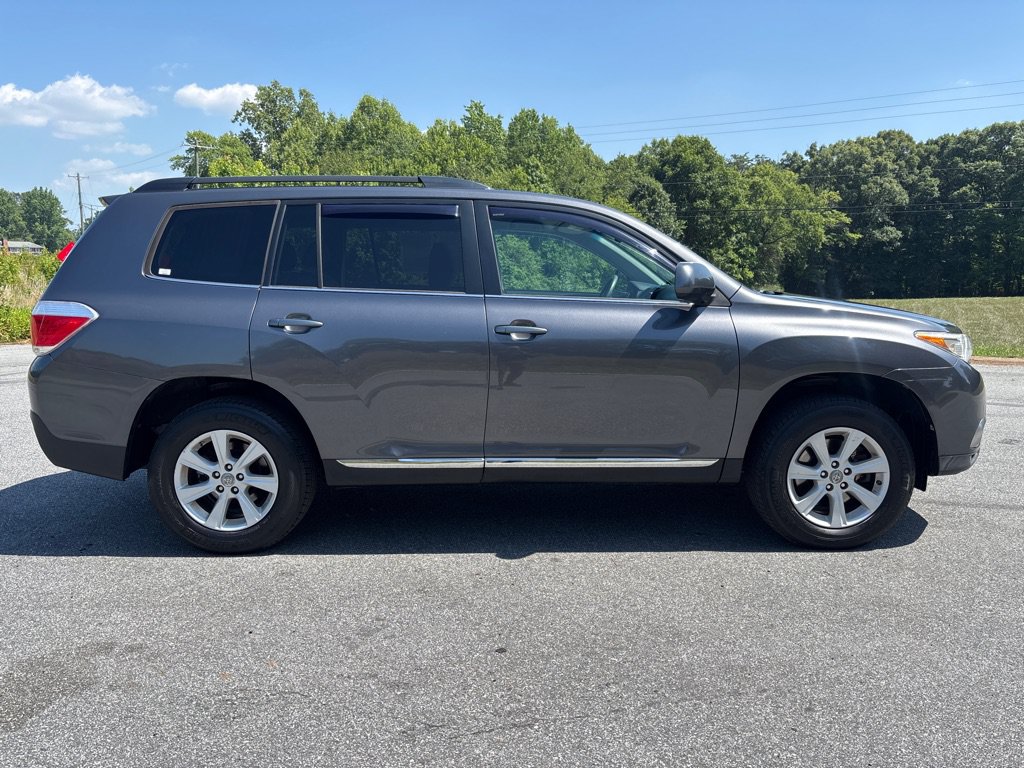 Used 2012 Toyota Highlander 4WD w/ Tech Pkg image 6