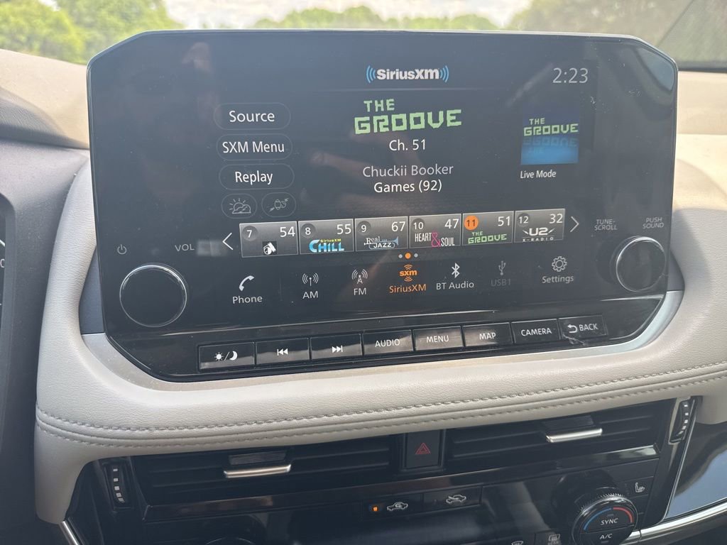Used 2023 Nissan Rogue SL w/ SL Premium Package FWD image 11