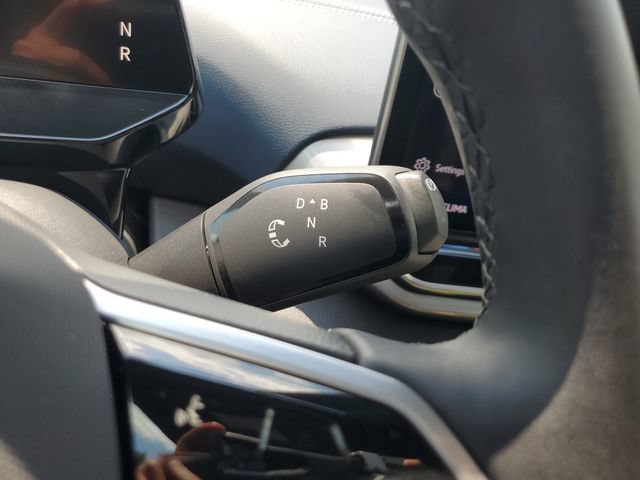 Certified 2025 Volkswagen ID.4 Pro S AWD/4WD image 34