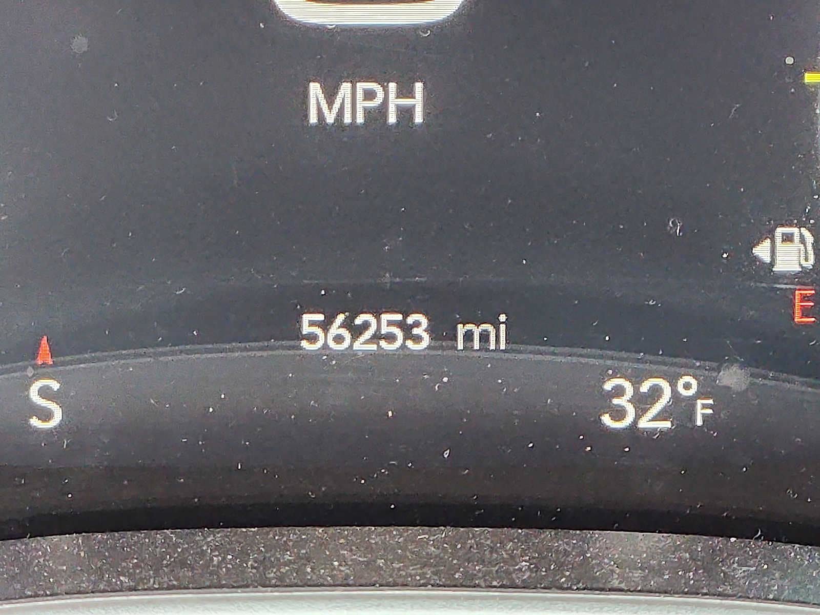 Used 2024 Chrysler Pacifica Touring-L FWD image 19