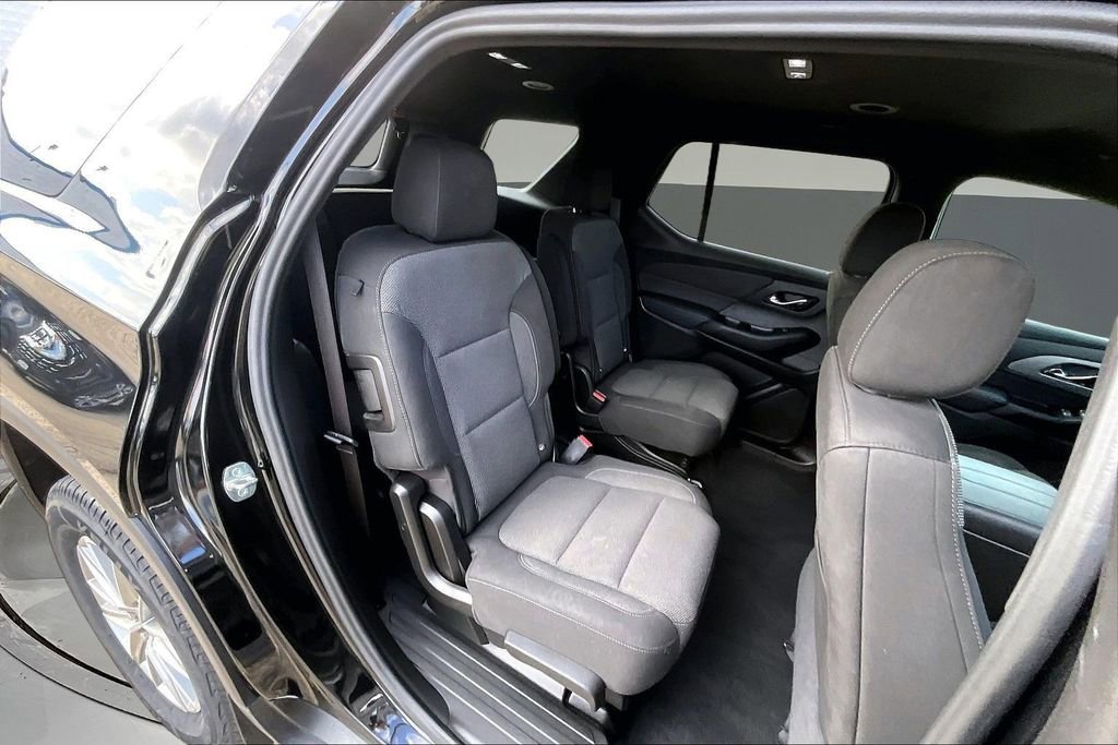 Used 2023 Chevrolet Traverse LT AWD/4WD image 24