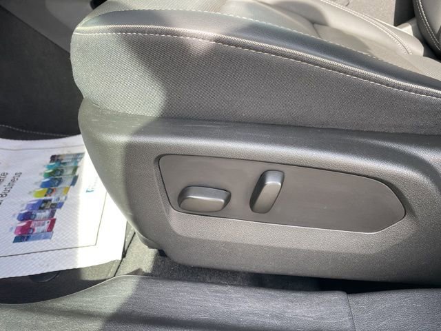 Used 2023 Buick Envision Essence image 24