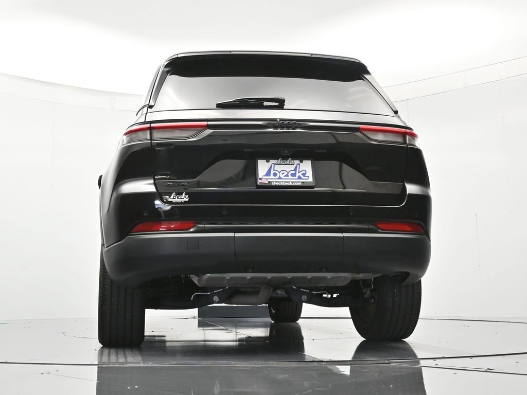 Used 2022 Jeep Grand Cherokee Altitude AWD/4WD image 41