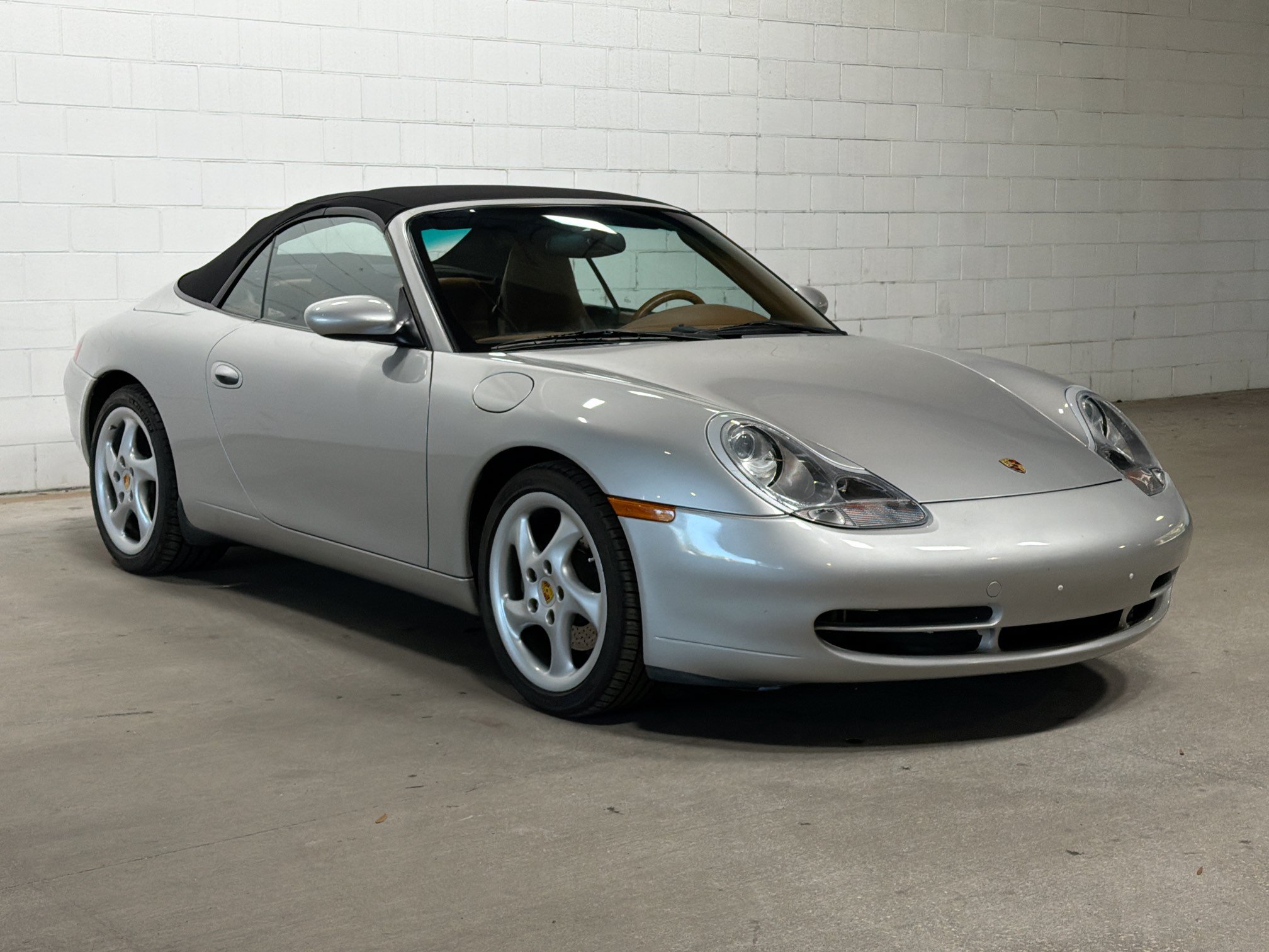 Used 2001 Porsche 911 Carrera RWD image 6