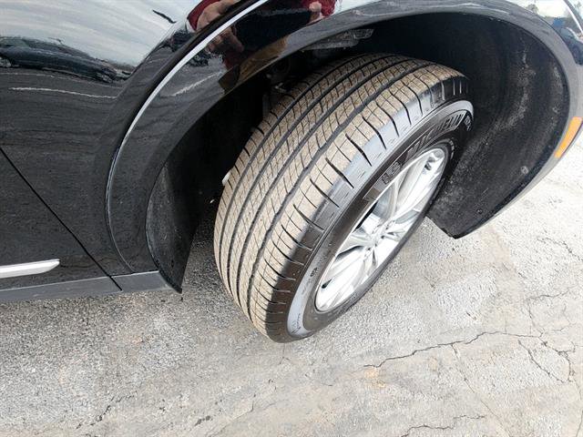 Used 2023 Cadillac XT5 Premium Luxury w/ Technology Package image 4