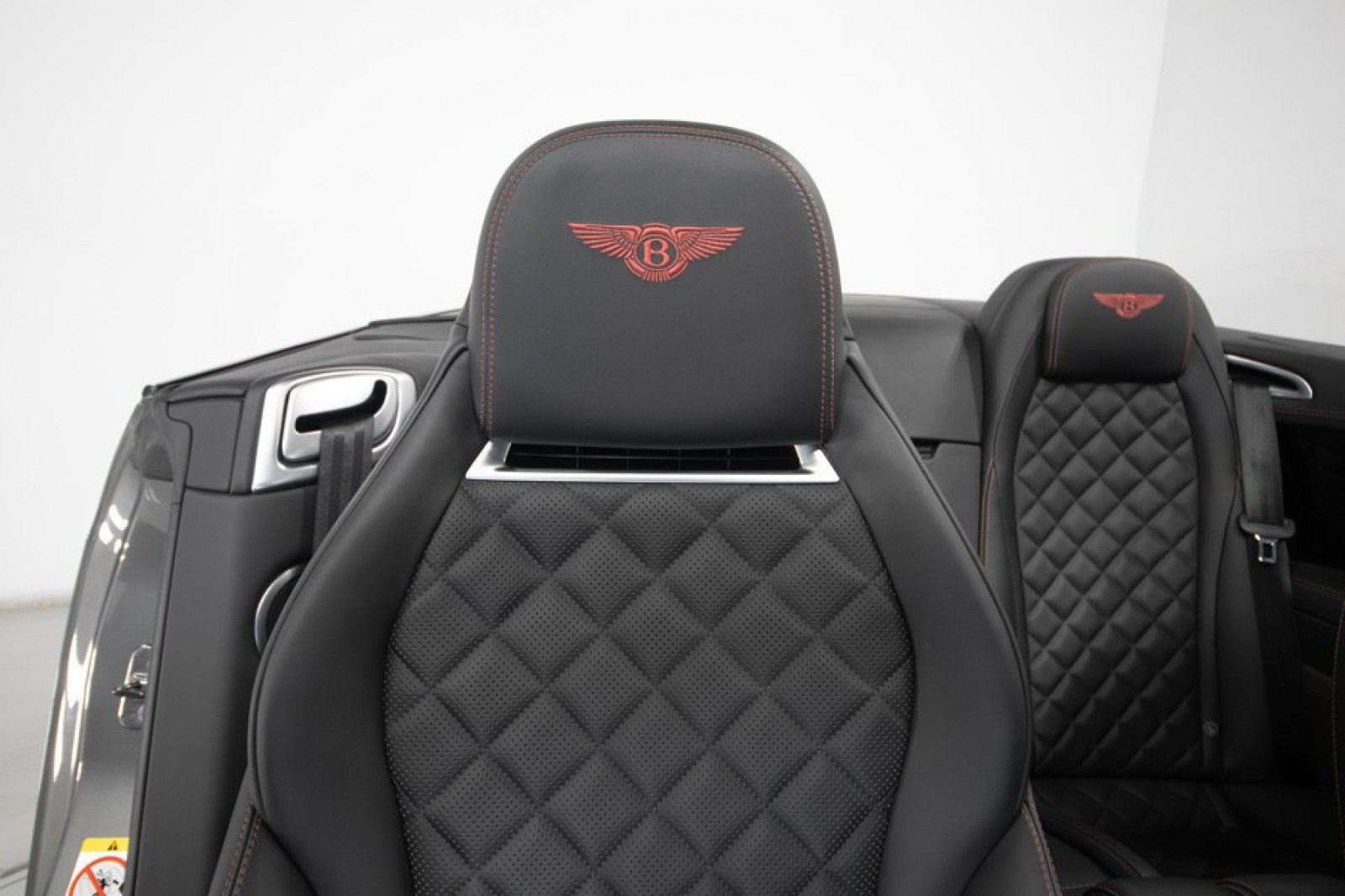 Used 2018 Bentley Continental GT image 50