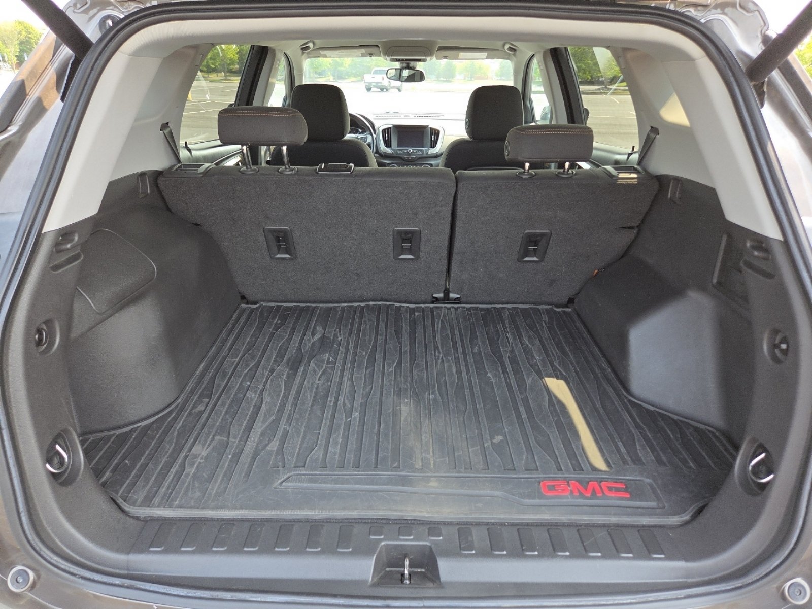 Used 2020 GMC Terrain SLE w/ Driver Convenience Package FWD image 19